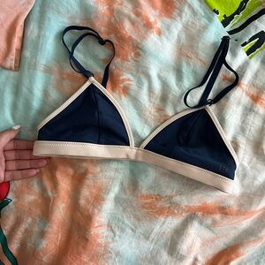 NWOT LULULEMON Bikini Top